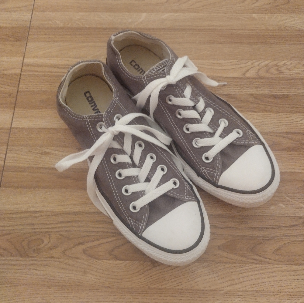 Unisex Converse 1J794 Chuck Taylor Low Top Charcoal Gray Sneakers